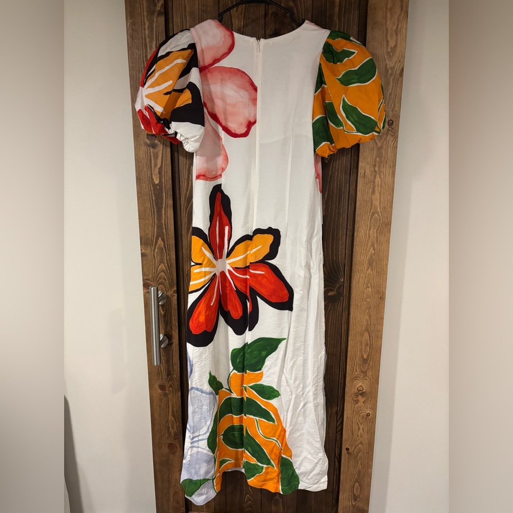 Anthropologie statement maxi dress with puff sleeves. Like new! - Picture 9 of 9